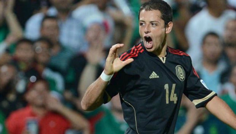 Chicharito celebrando una anotación contra El Salvador