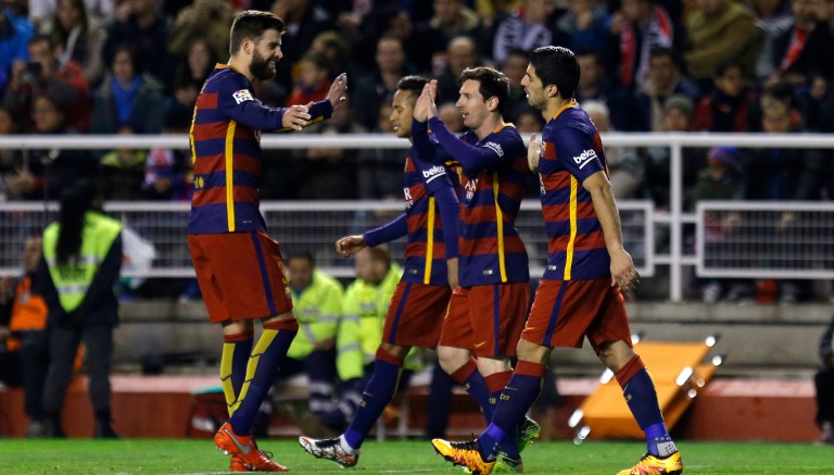 Jugadores del Barcelona festejan uno de los goles