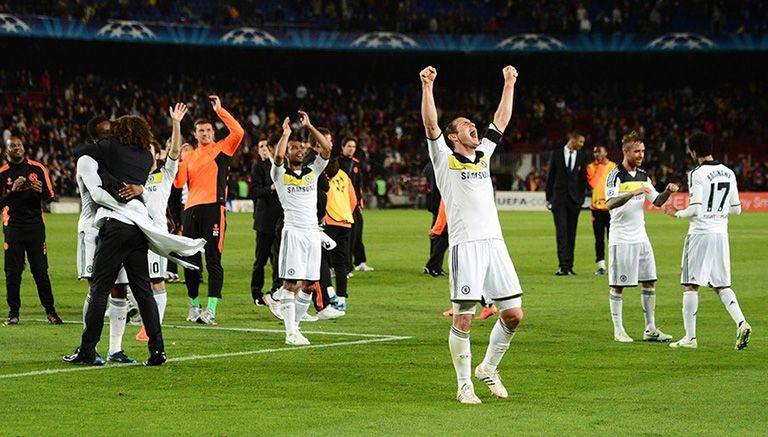 Jugadores del Chelsea celebran tras eliminar al Barça de Pep