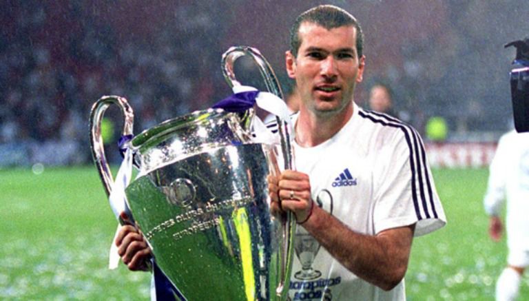 Zidane posa con la 'Orejona'