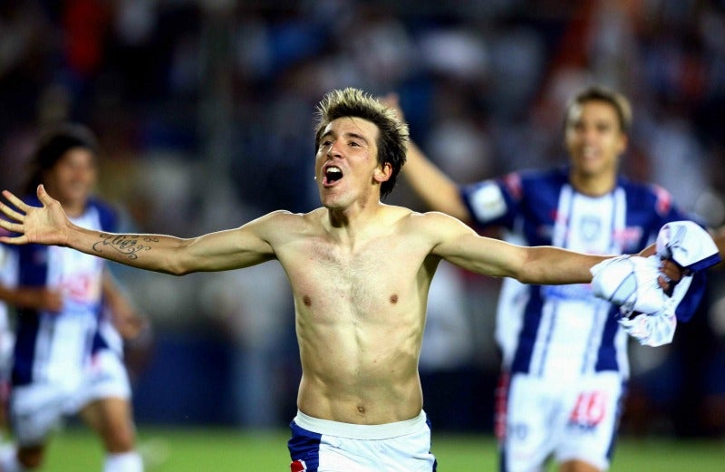 Benítez celebra el gol del campeonato de Concacaf en el 2010