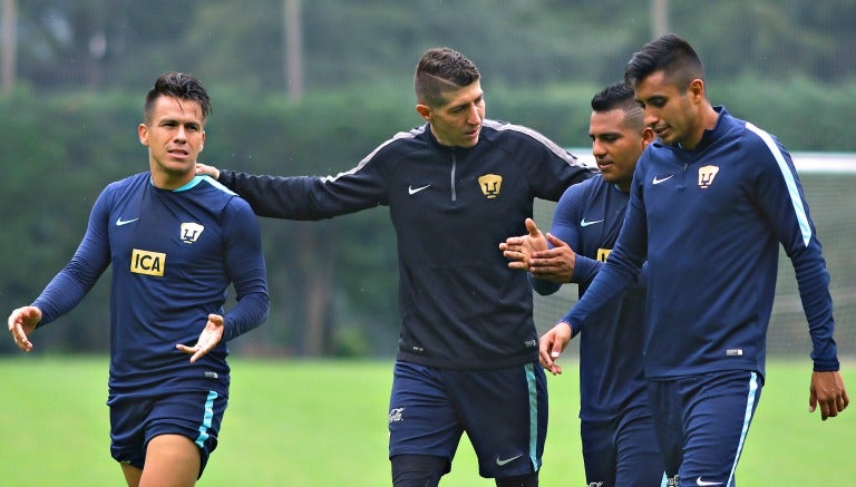 Jugadores de Pumas después de un entrenamiento