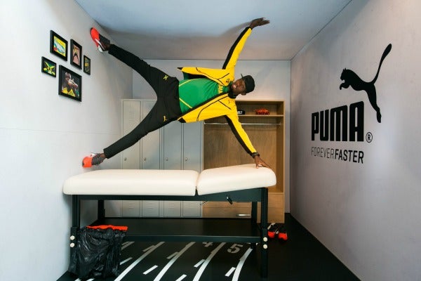 Usain Bolt en el cuarto de gravedad de Puma