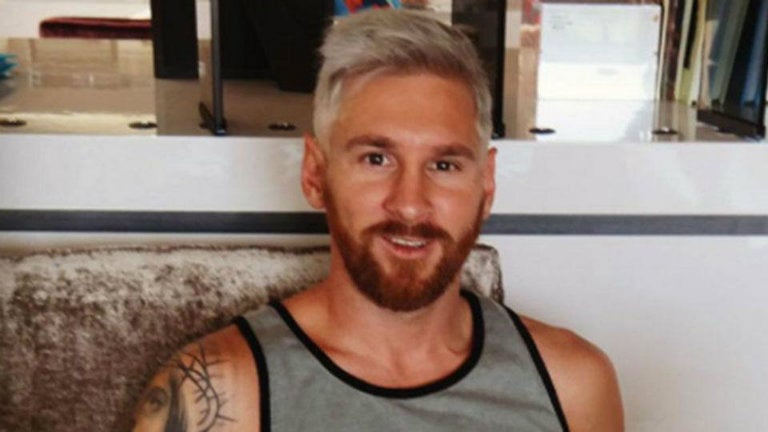 Messi posa con su nuevo look