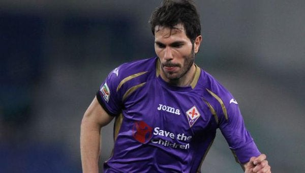 Basanta porta la camiseta de la Fiorentina