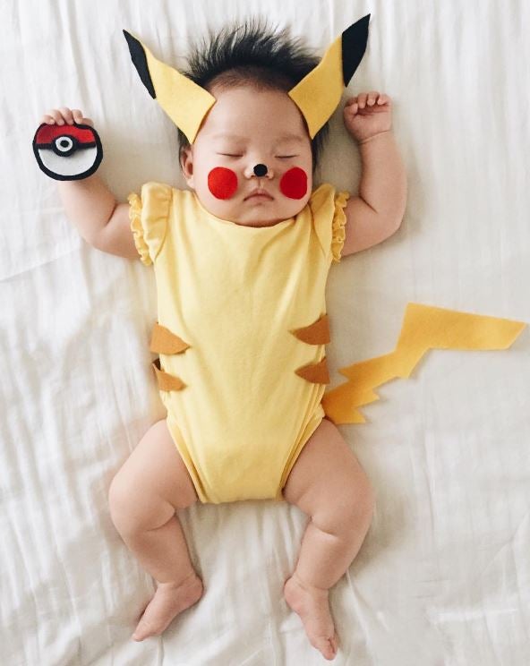 Joey Marie disfrazada de Pikachu