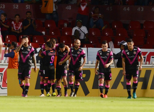 Los jugadores de Veracruz celebrando uno de los dos goles frente al León