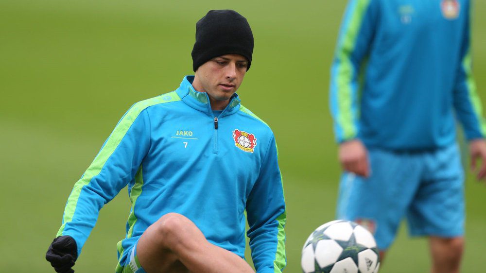 Javier Hernández, en práctica del Leverkusen