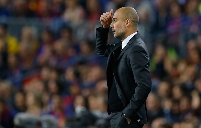 Guardiola observa la goleada que le dan al Manchester City