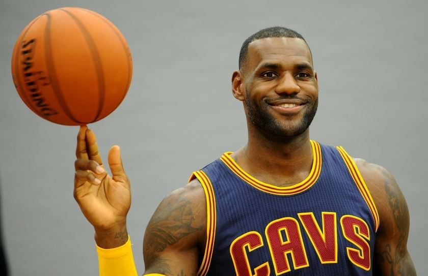 Lebron considera a Clinton como la indicada