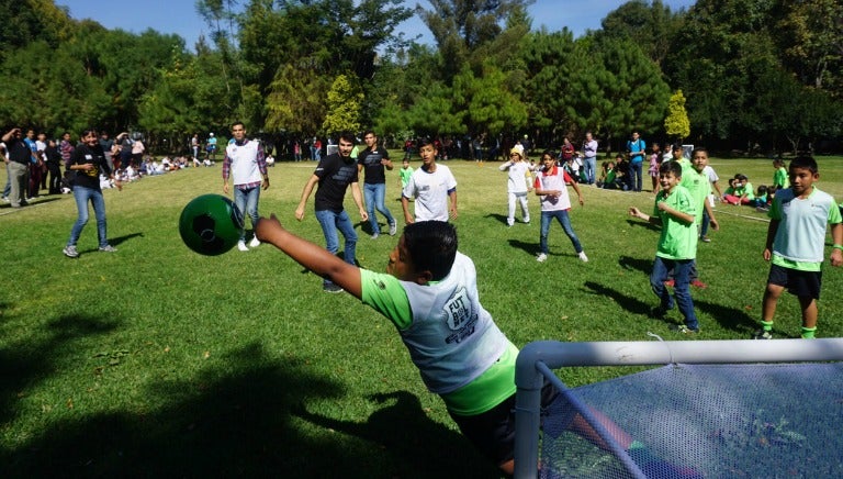 Ambos tapatíos jugando una cascarita