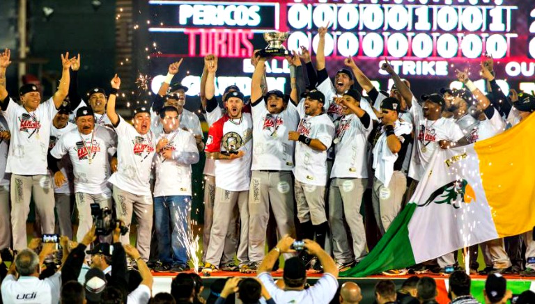 Pericos de Puebla celebrando el título de la LMB