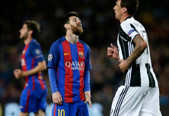 Messi sufre tras una falla frente a la Juve en Camp Nou