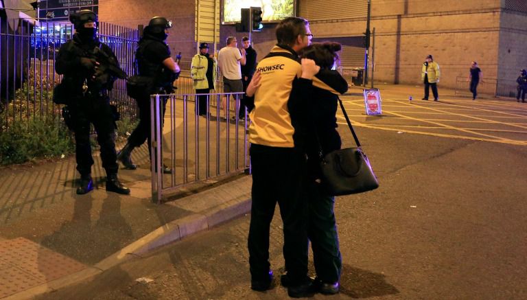 La policía armada resguardó la Manchester Arena