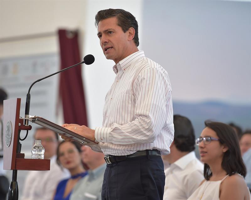 Enrique Peña Nieto en la inauguración de una obra en Querétaro