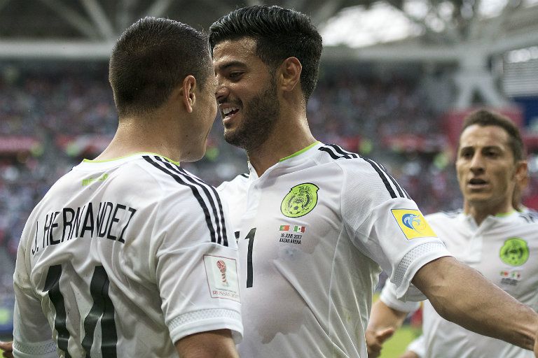 Carlos Vela y Javier Hernández festejan gol en Confederaciones 