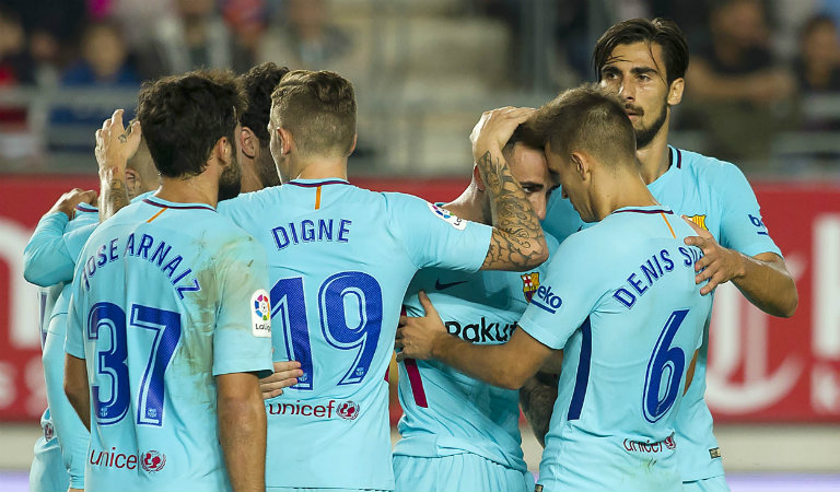Barcelona festeja el gol de Pablo Alcácer
