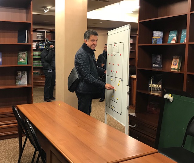 Juan Carlos Osorio en las instalaciones del Dinamo de Moscú