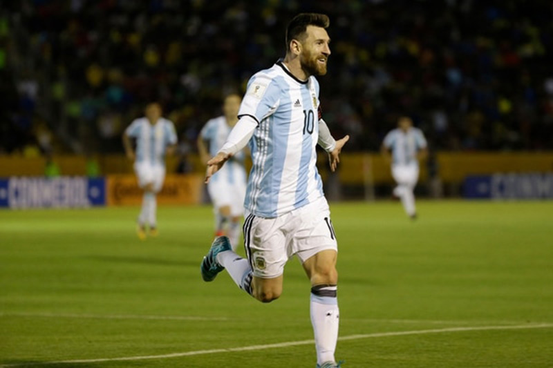 Messi celebra un gol con la selección argentina