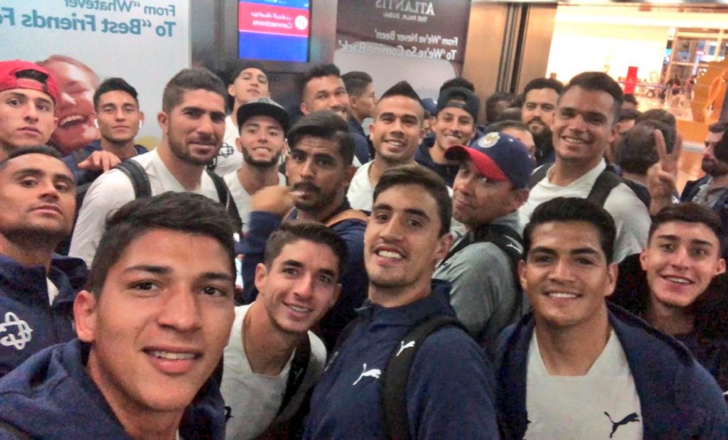 Selfie del Rebaño a su llegada a los Emiratos Árabes Unidos
