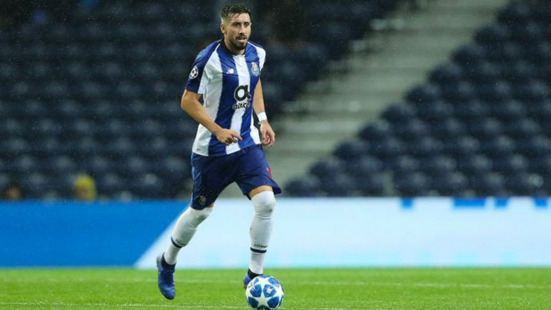 Herrera disputa un duelo con el Porto en suelo luso 