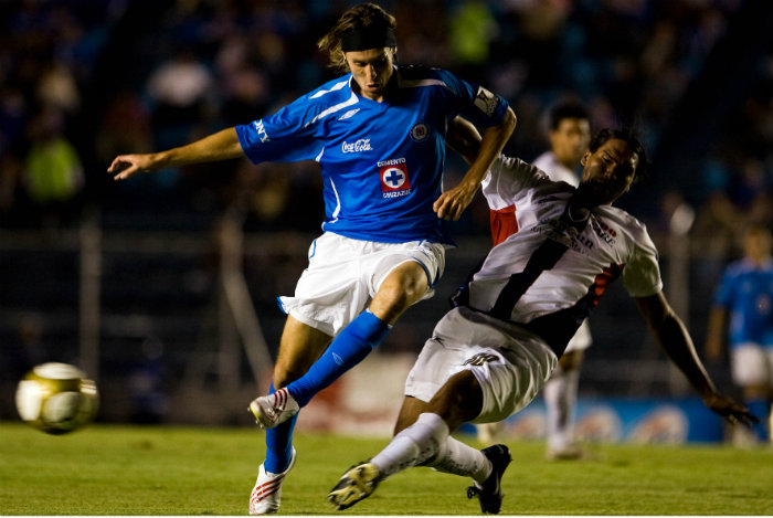 Gerardo Lugo en partido con el Cruz Azul 