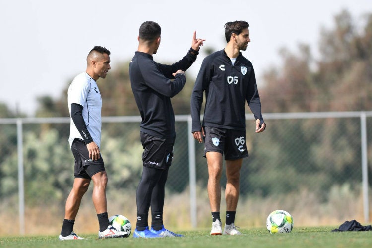 Edwin Hernández, durante un entrenamiento con Pachuca