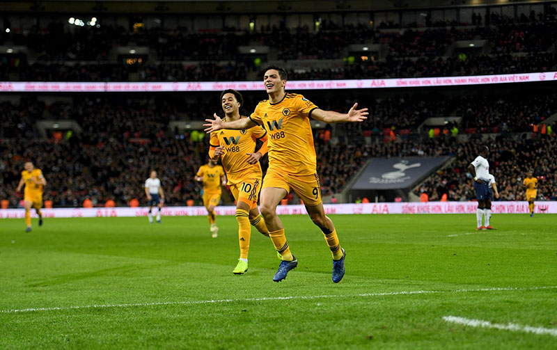 Jiménez celebra un gol ante el Tottenham en Premier League