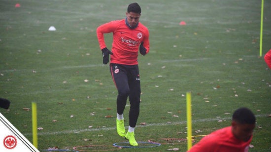 Salcedo en entrenamiento del Eintracht 