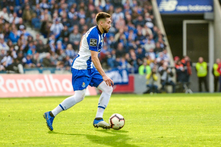 Héctor Herrera, durante un juego con el Porto