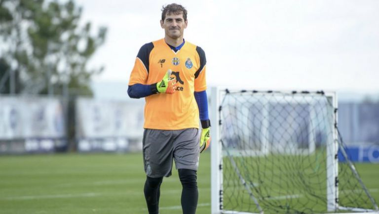 Casillas, durante una práctica con el Porto 