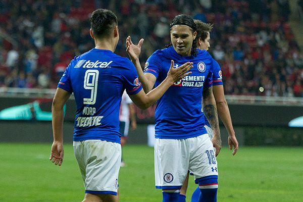 Peña en un partido con Cruz Azul 