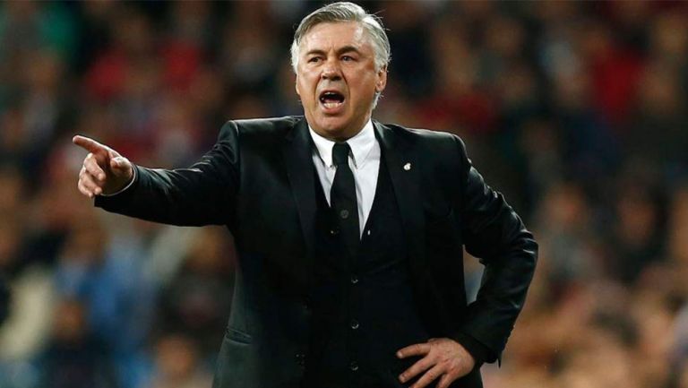Carlo Ancelotti lanza un grito en pleno juego