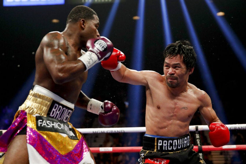 Pacquiao conecta con un golpe a Broner 