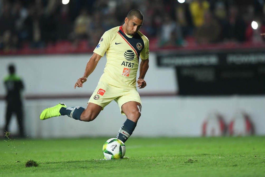 Cecilio Domínguez durante un partido del América