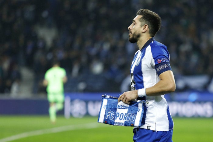 Herrera en partido de la Champions con el Porto 