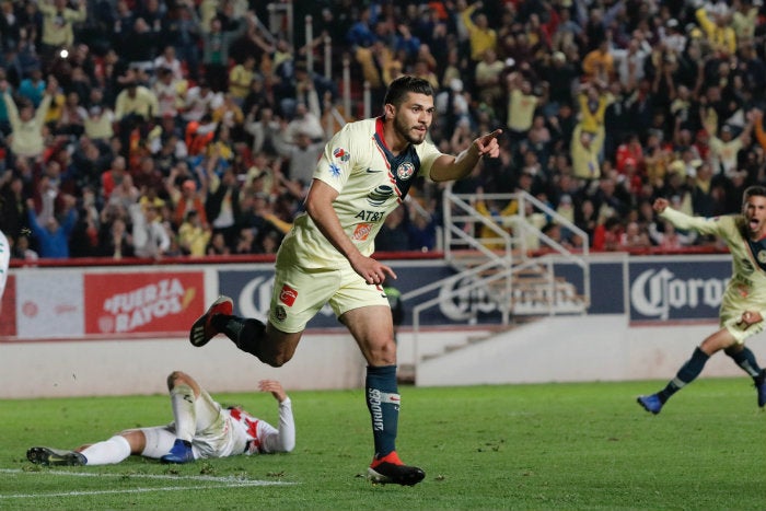 Henry Martín celebra su anotación frente a Necaxa en Copa