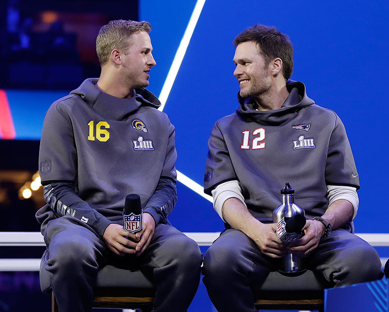 Jared Goff y Tom Brady se 'encaran' antes del Super Bowl