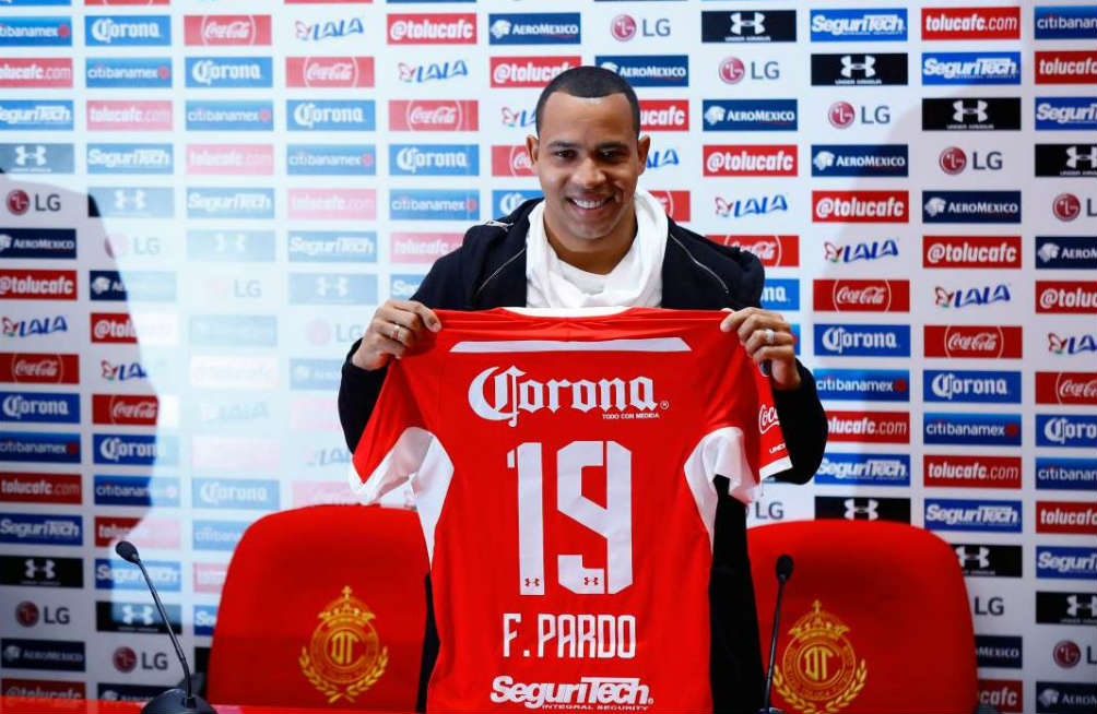 Felipe Pardo en su presentación con el Toluca