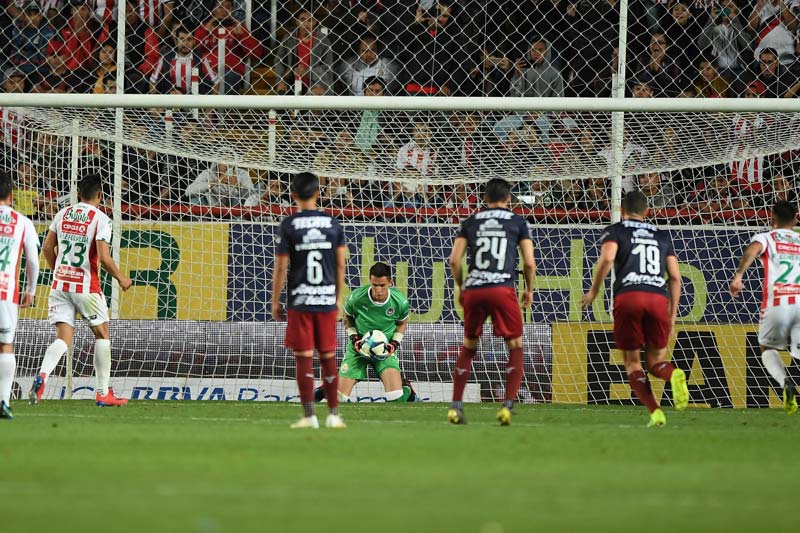 Así fue la falla de Ángel ante Gudiño 