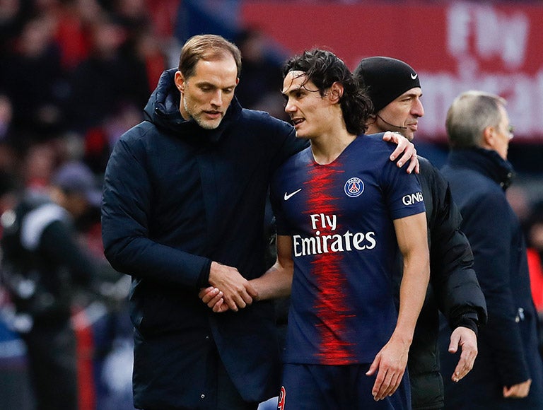 Tuchel dialoga con Cavani tras salir lesionado