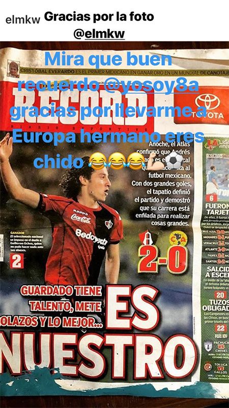 Guardado usó la portada de RÉCORD para trollear a Ochoa 