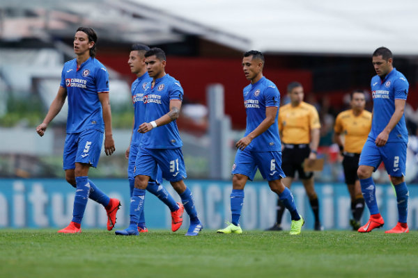 Cruz Azul en lamento durante un encuentro ante Santos