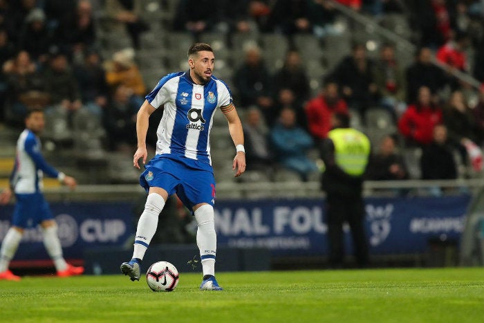 'HH' con el balón en un juego del Porto