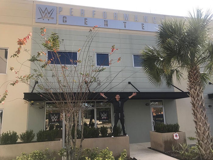 Cyborg en el Performance Center de WWE