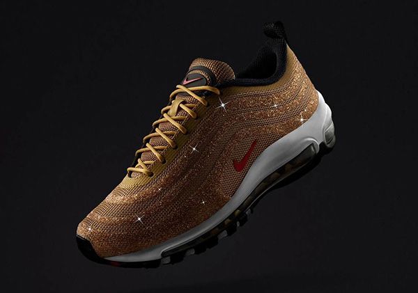 Los tenis Swarovski Nike Air Max 97 Metallic Gold