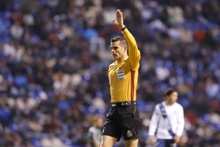 Fernándo Hernández, durante el duelo entre Puebla y Santos