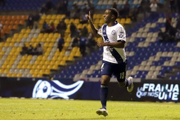 Yohandry Orozco celebra su anotación ante Gallos 