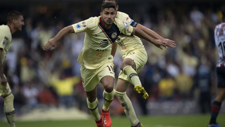 Valdez celebra su anotación frente a Chivas