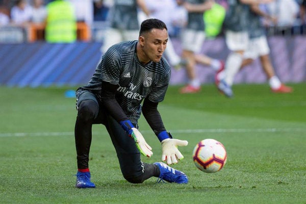 Navas, en el calentamiento previo al partido vs Celta